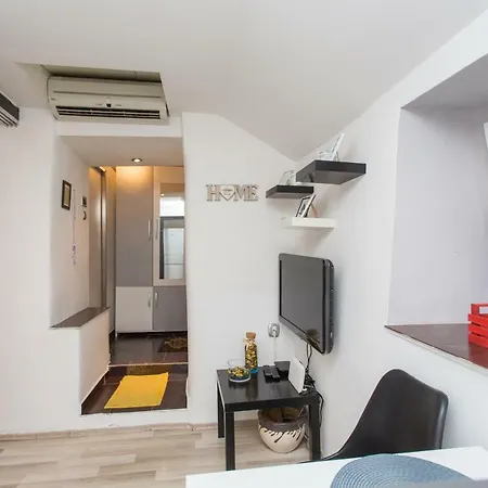 Appartement Cute With A Cosy Garden Split